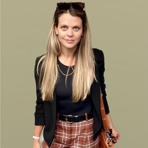 Meet your Posher, Olivia